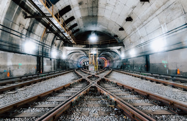 subway-tunnel-tracks